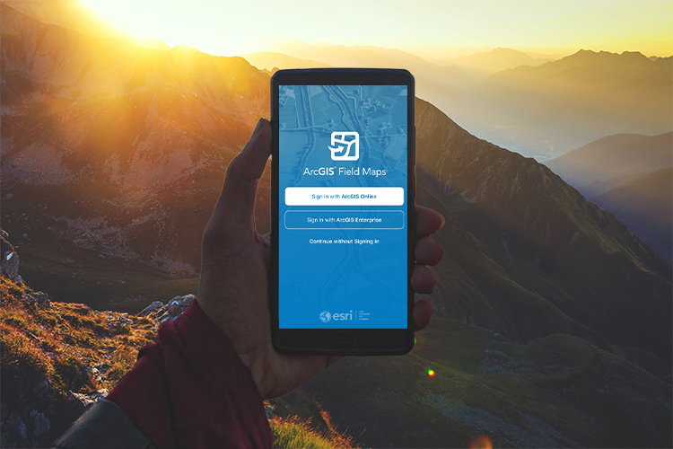 No phone reception? No problem with ArcGIS Field Maps